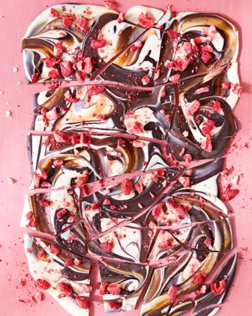 strawberry heart bark recipe. Valentine's Day Dessert Recipes