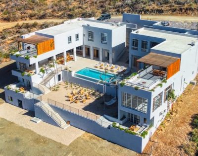 Expansive luxury villa w/ amazing views from pool & jacuzzi