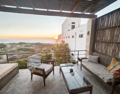 Beachfront 2BR villa in Cerritos Beach