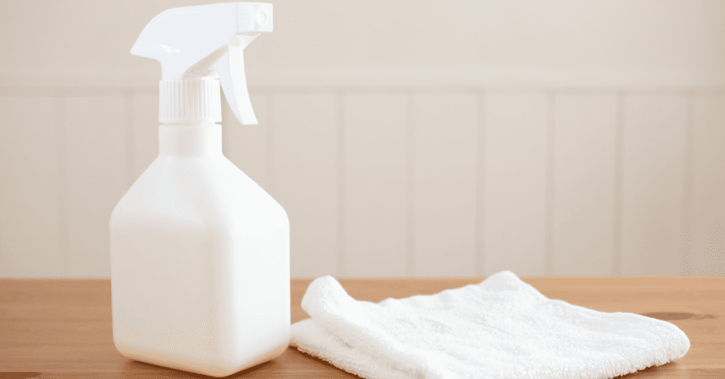 image-4 - Upstairs Downstairs Cleaning Service white vinegar spray