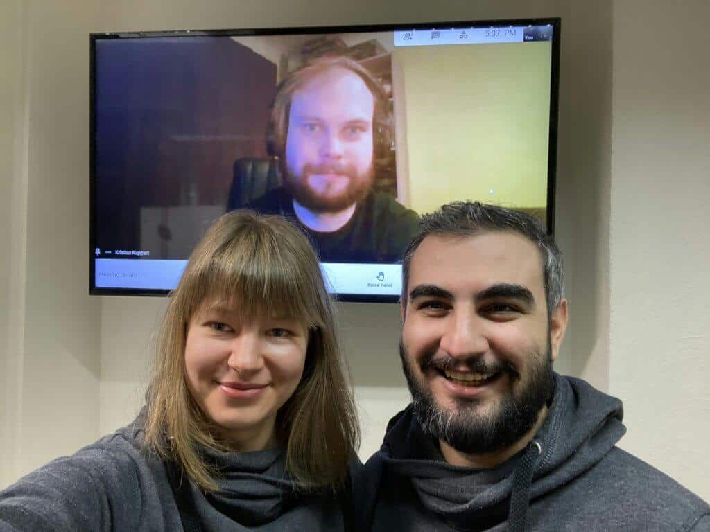 Ana, Ibrahim y Kristjan, que trabajaron juntos para comenzar a crear Face Match