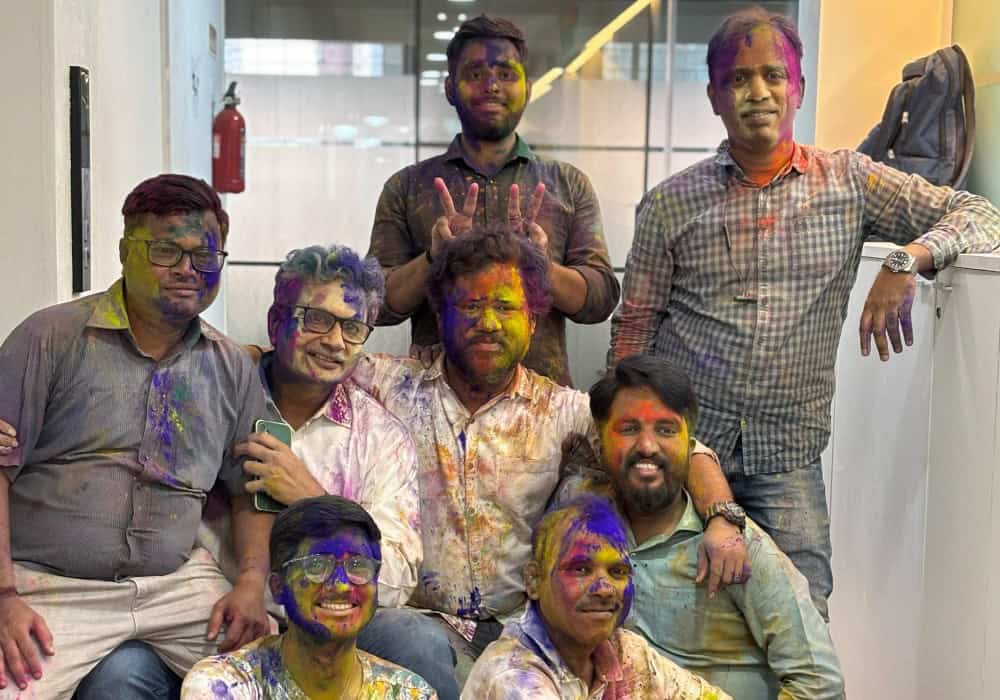 Holi (2)