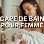 Femme élégante en cape de bain pour femme blanche moderne