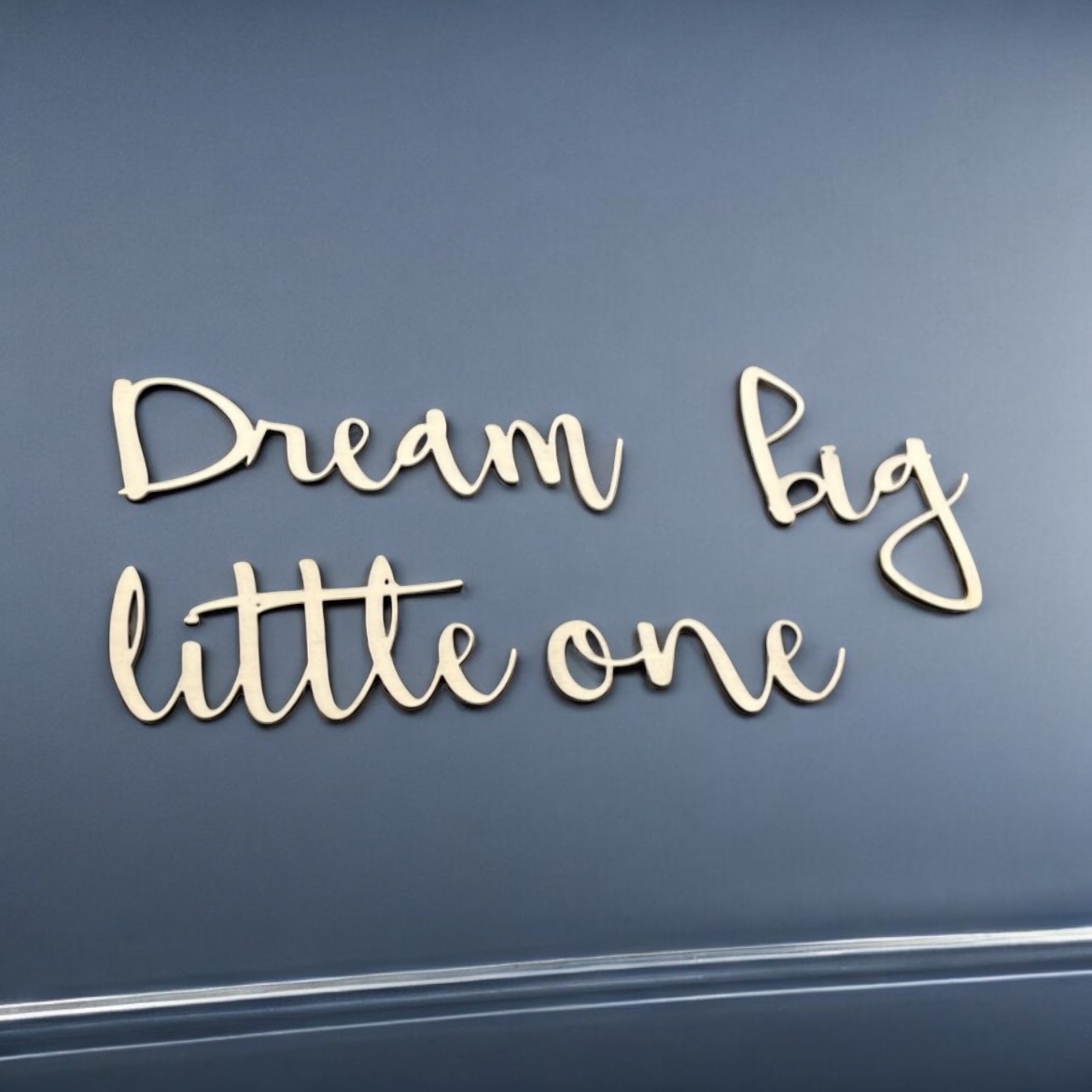 Väggtext - Dream big little one