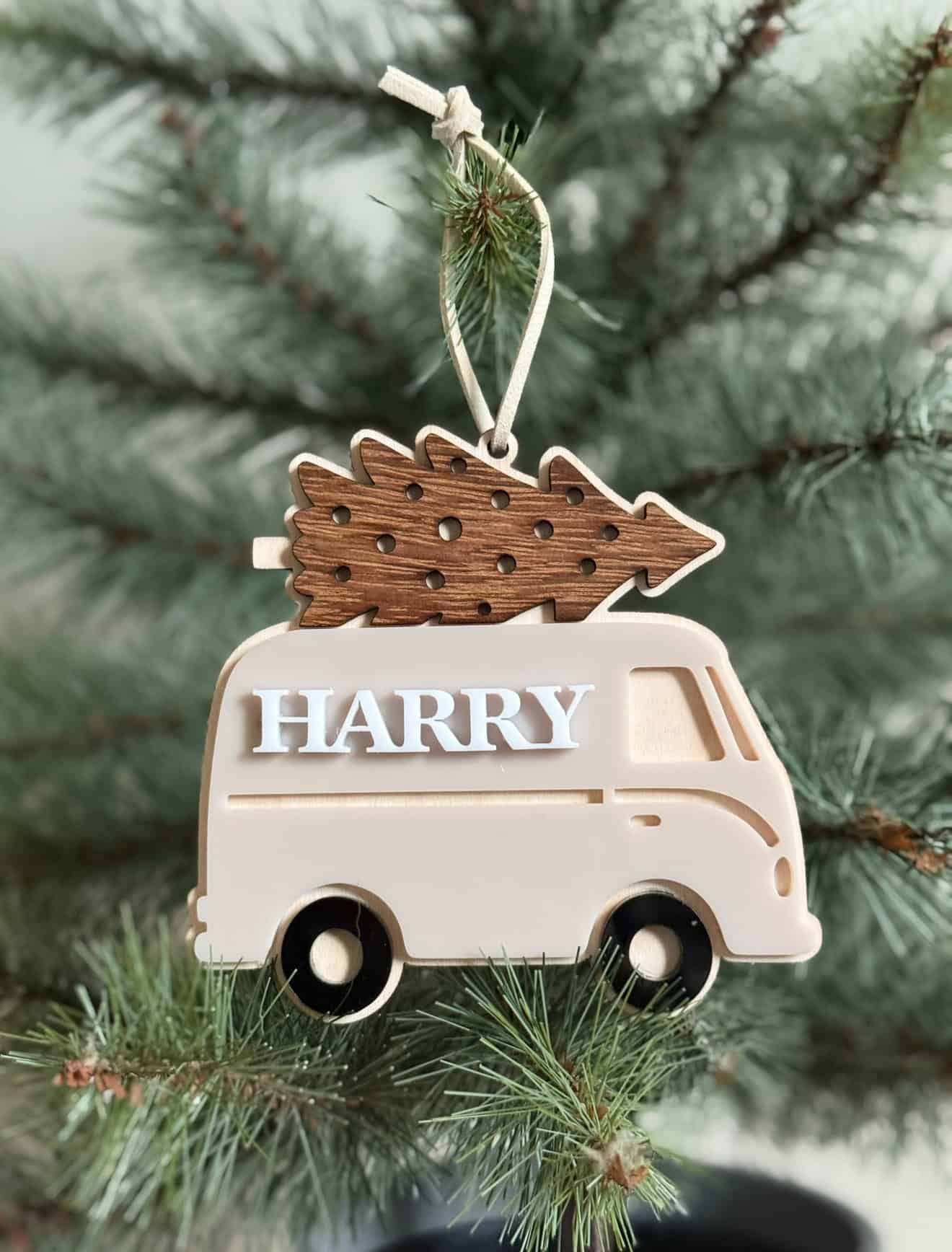 Hänge - Julbil med gran