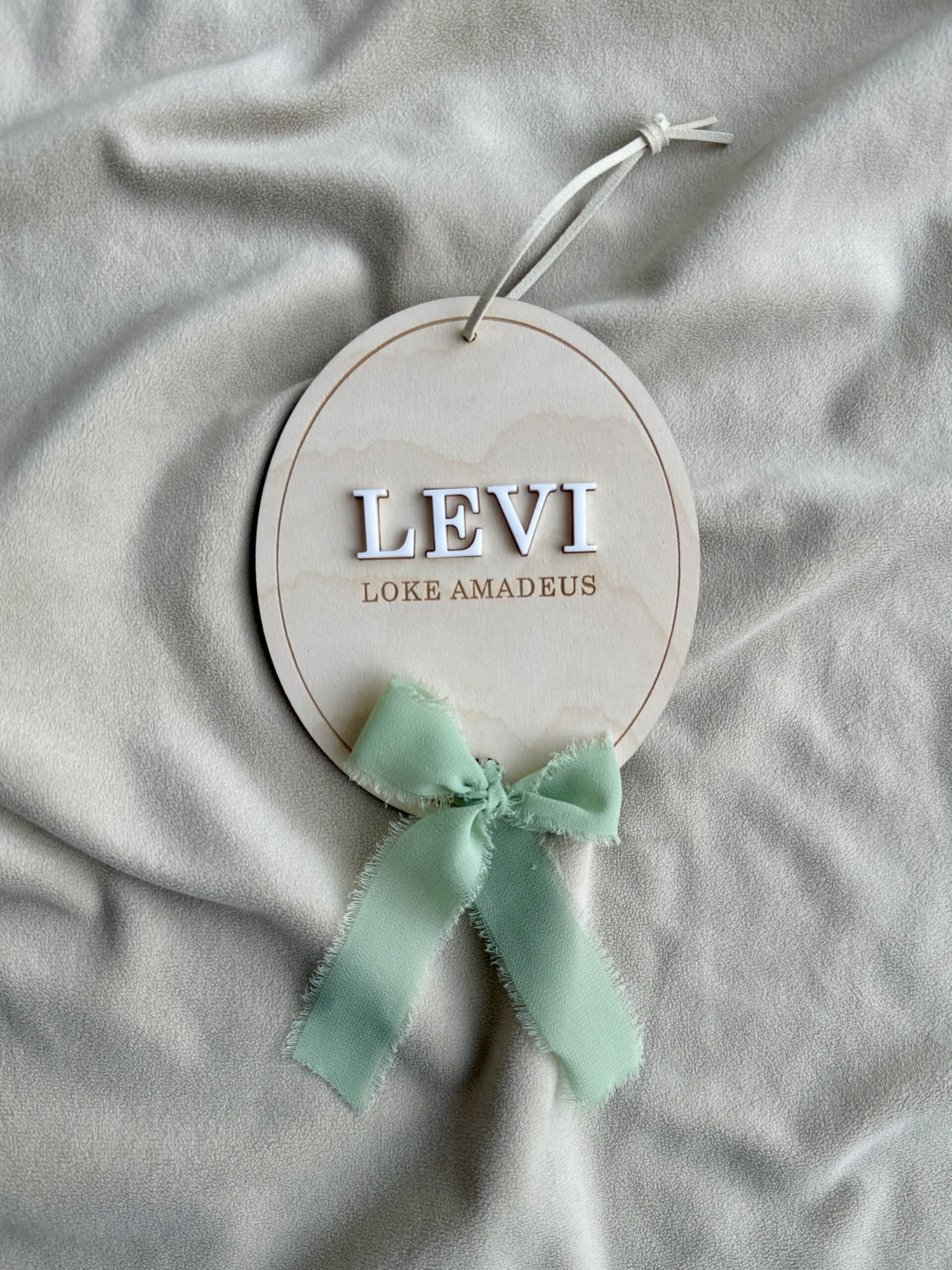 Namnskylt - Oval med chiffongband - Bild 4