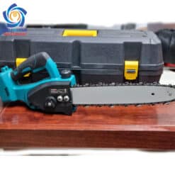 may-cua-xich-cam-tay-bang-pin-wm1706