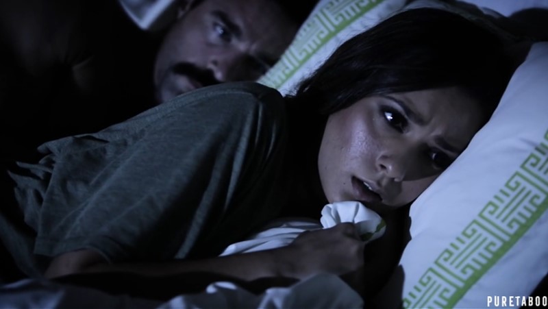 Affectionate uncle could not resist his niece’s Jaye Summers pussy and launched his python into it