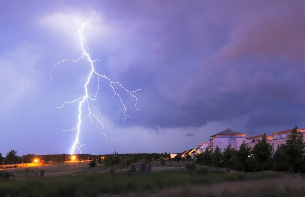 isolated thunderstorm