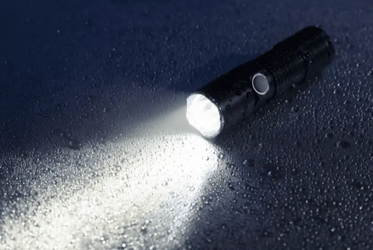 carry flashlight