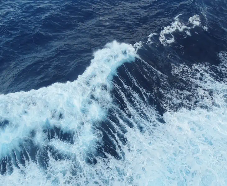 endless patterns caused by ocean currents 