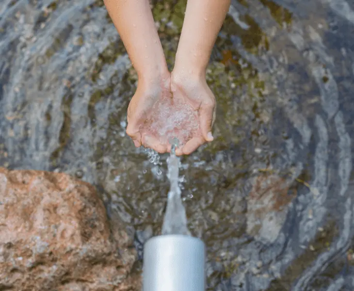 how does tap water conduct electricity