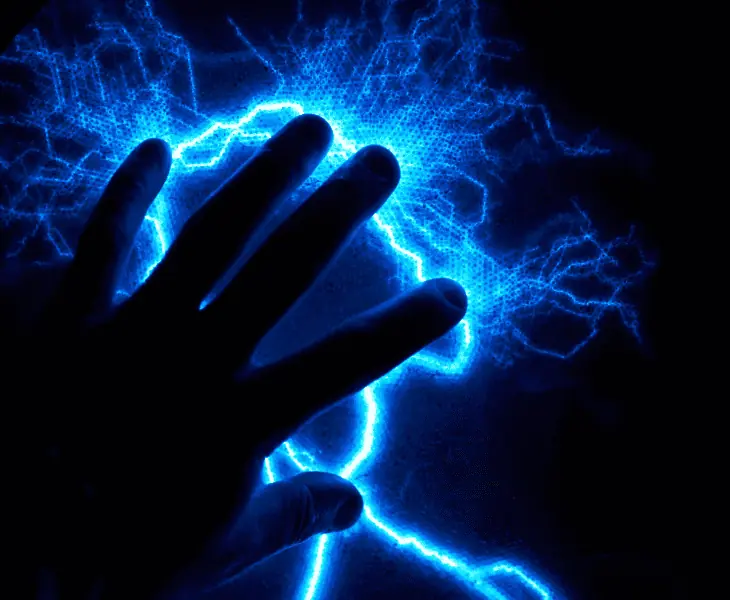 sensing changes in static electricity