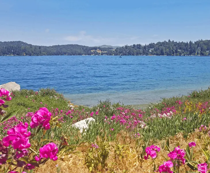 visit lake arrowhead for hot-weather activities