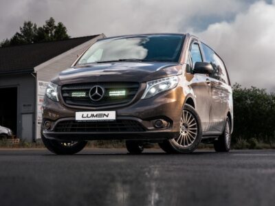 Mercedes Vito med Lumen-grillsæt og LED-forlygter, 2014-2018.