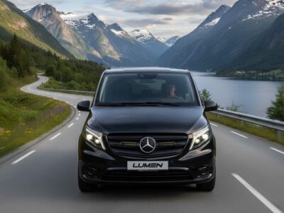 Mercedes Vito 2018-2024 med Lumen-grillsæt i naturskønne omgivelser.