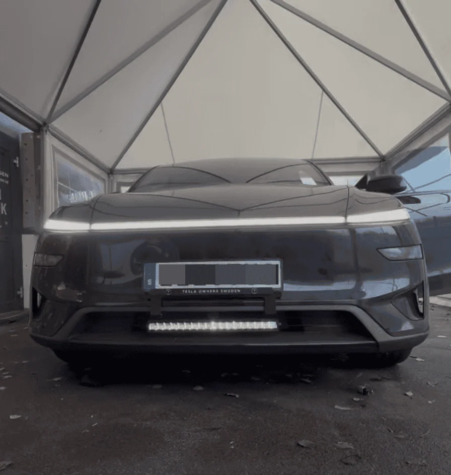 Tesla Model Y Juniper med Luxtar Twilight