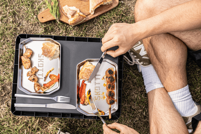 Outdoor Skotti Plade portable grill for camping and picnics.