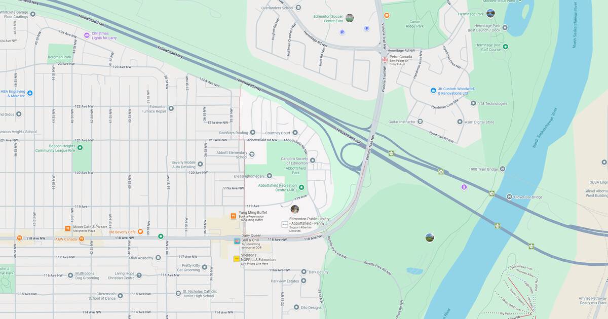 Detailed map of Sunset Park with surrounding roads and river views.