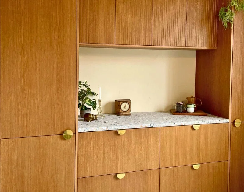 IKEA Metod hack with stained oak veneer YTA Frönts, crescent brass YTA handles and a homemade mortex top.