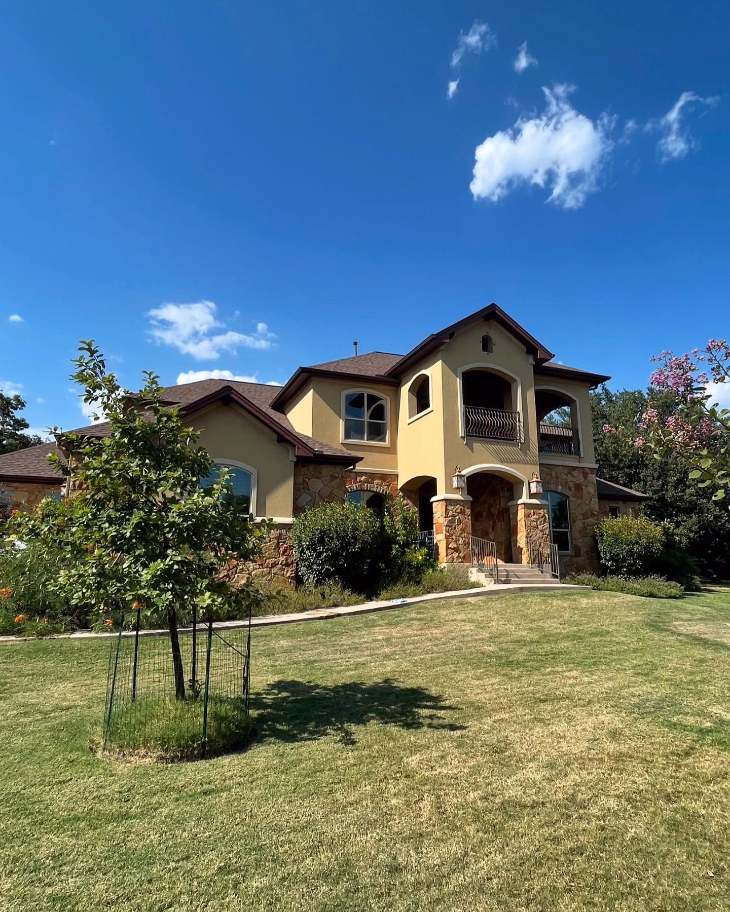 Clean Residential Windows Cleaned by A&A Window Cleaning Company