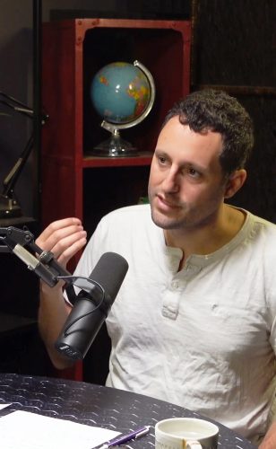 שחר מתראיין בפודקאסט