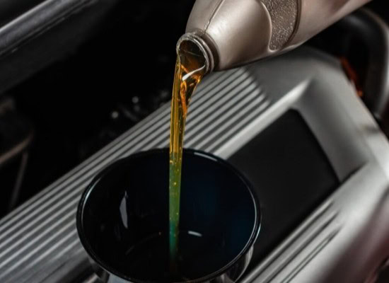 Auto repair engine oil change service.