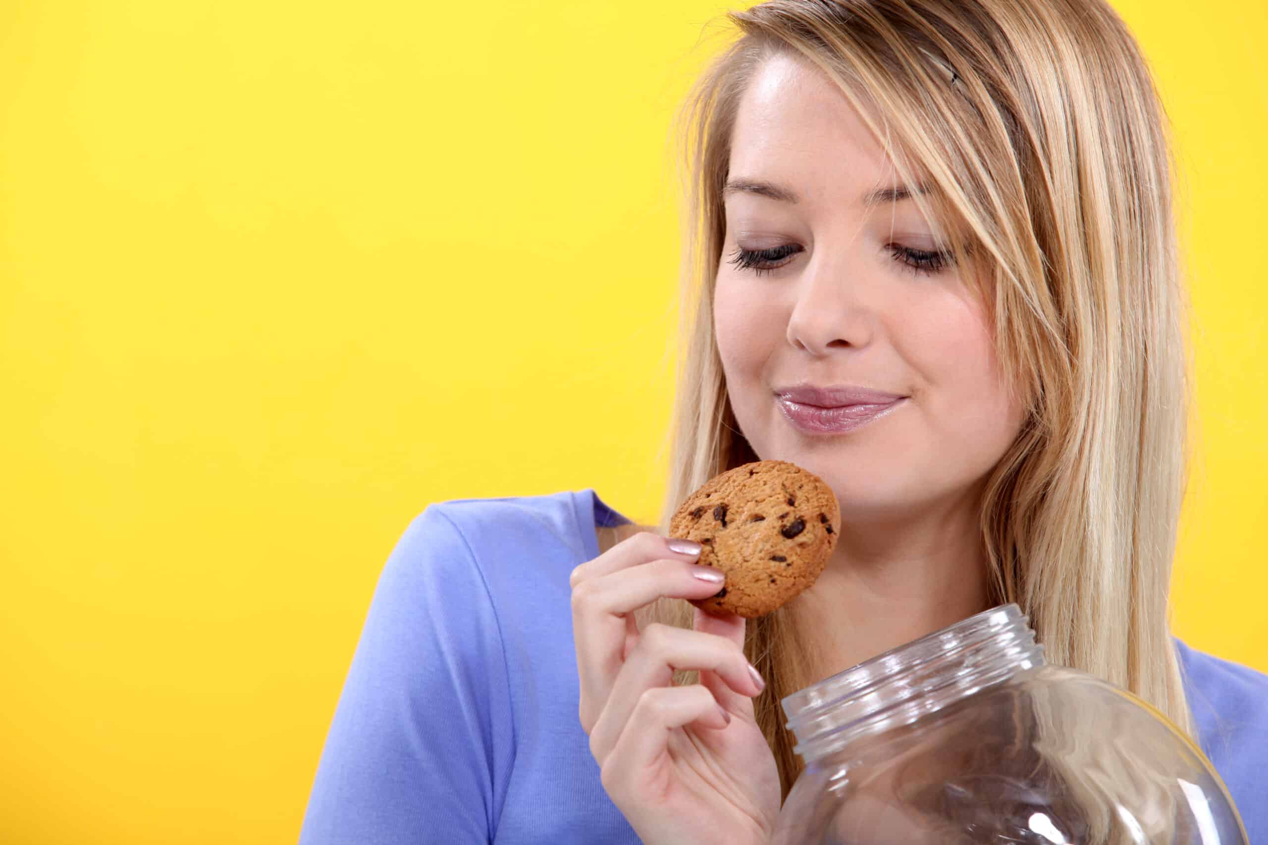 Women greedy for cookies