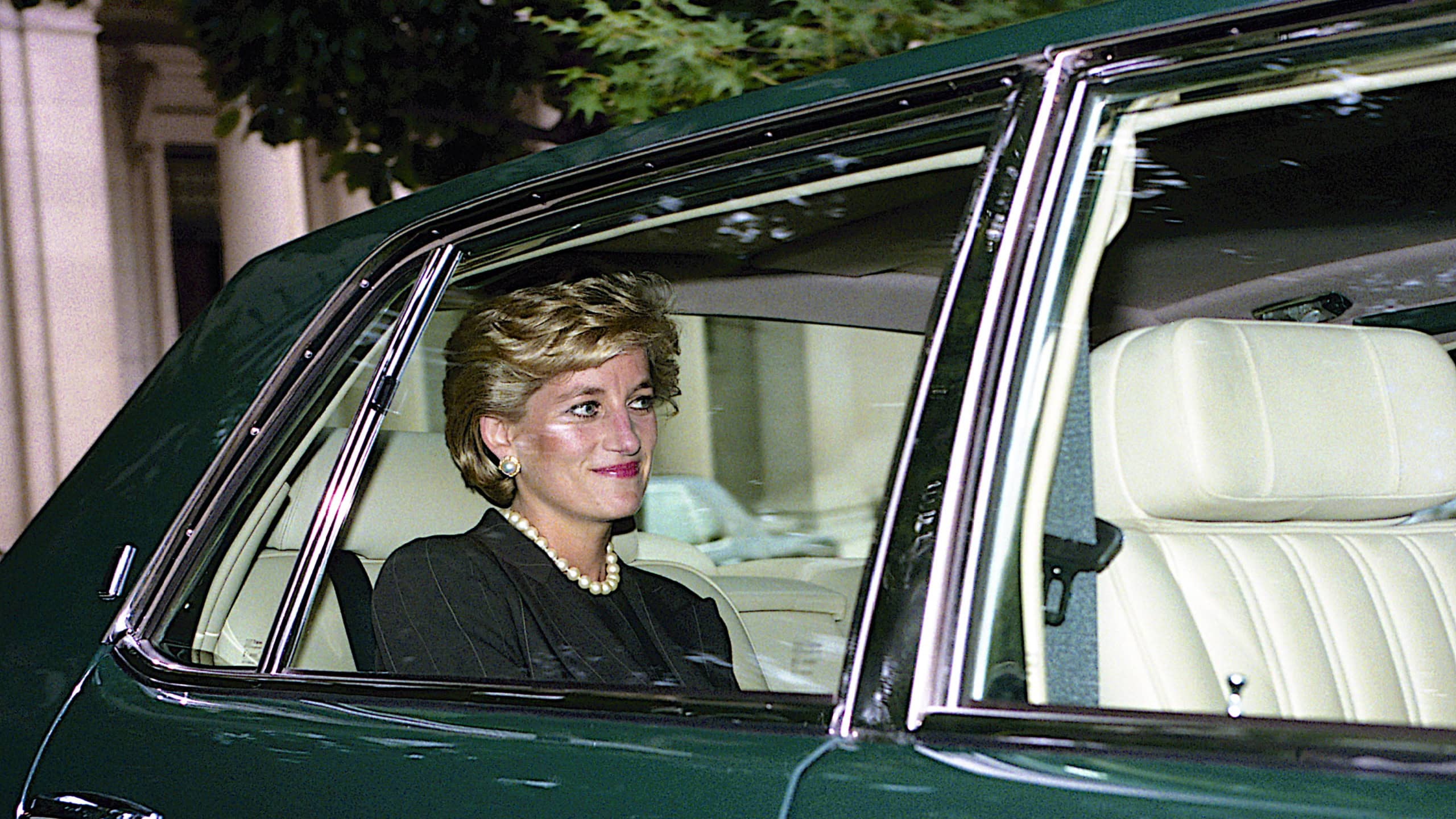 Diana, Princess of Wales leaves the Brazilian Ambassador's residence enroute to the White House. With her is John Kerr Baron of Kinlochard. Washington DC., September 24, 1996