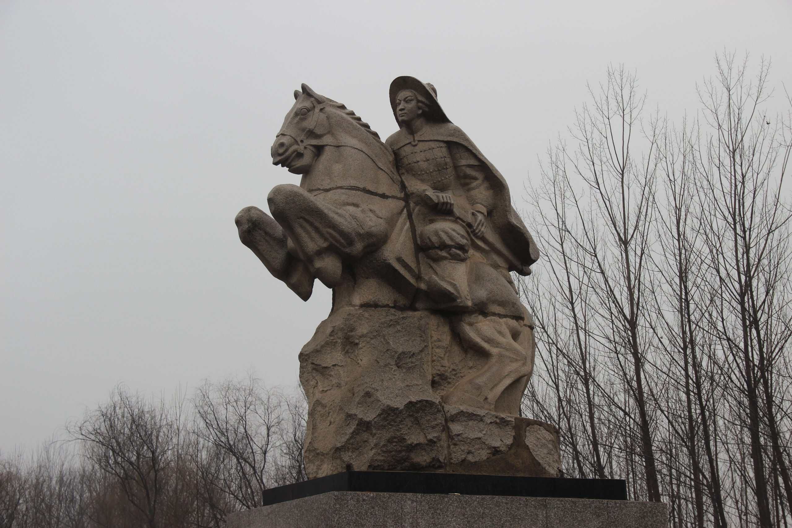 Hua_Mulan_Statue