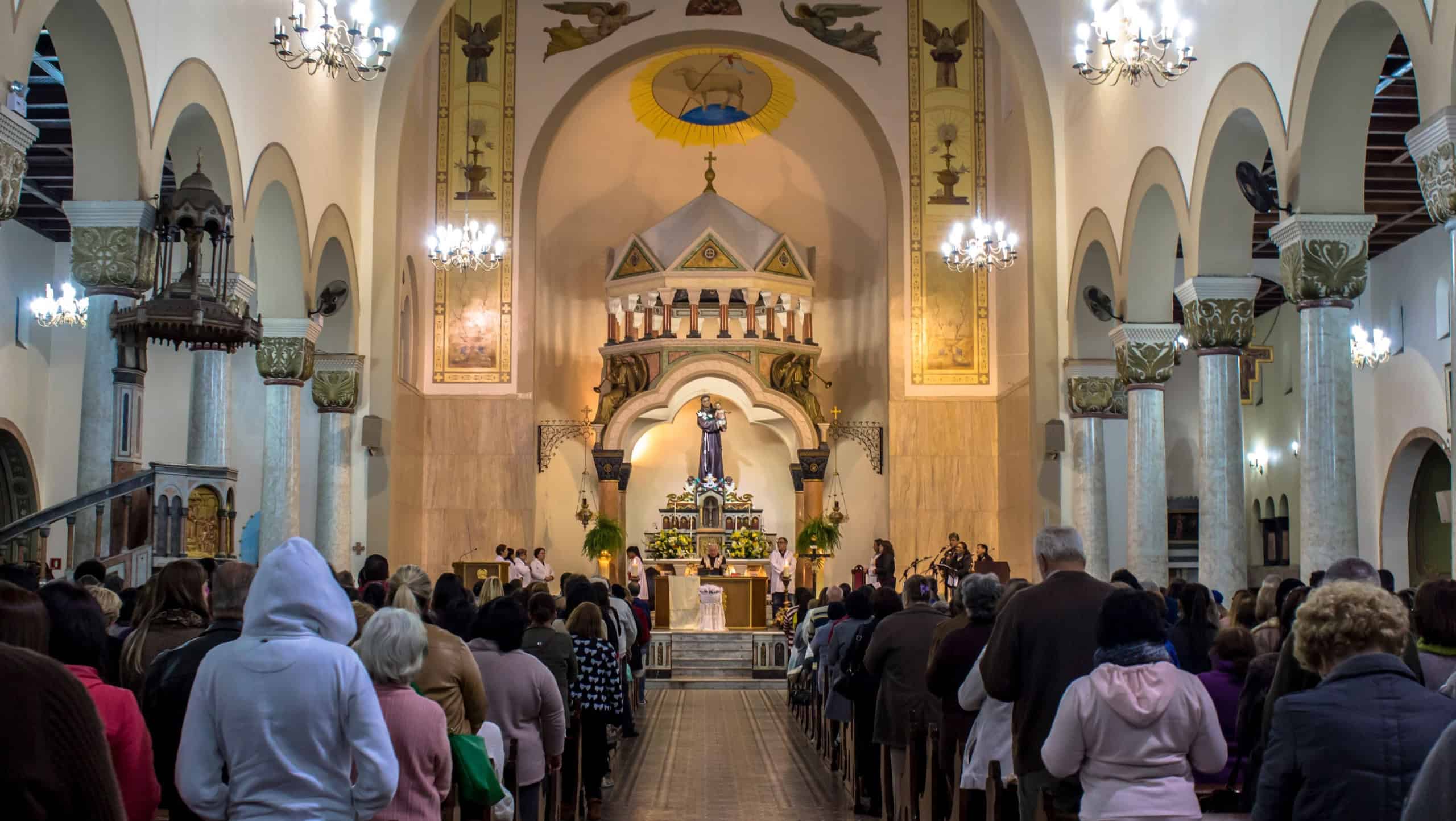 Sao Paulo, Brazil, June 13, 2016. Faithful during the Catholic Mass in honor of St. Antonio odf Pari in the interior of the church dedicated to the saint, in the east of Sao Paulo city.