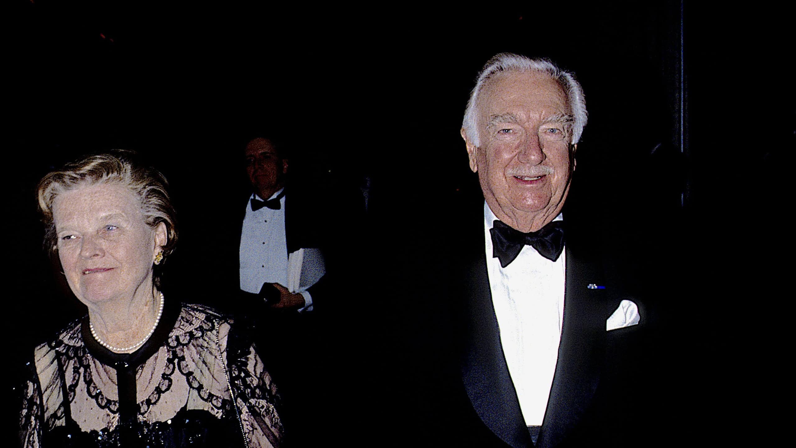 Walter and Betsy Cronkite arrive at the Kennedy Center Honors