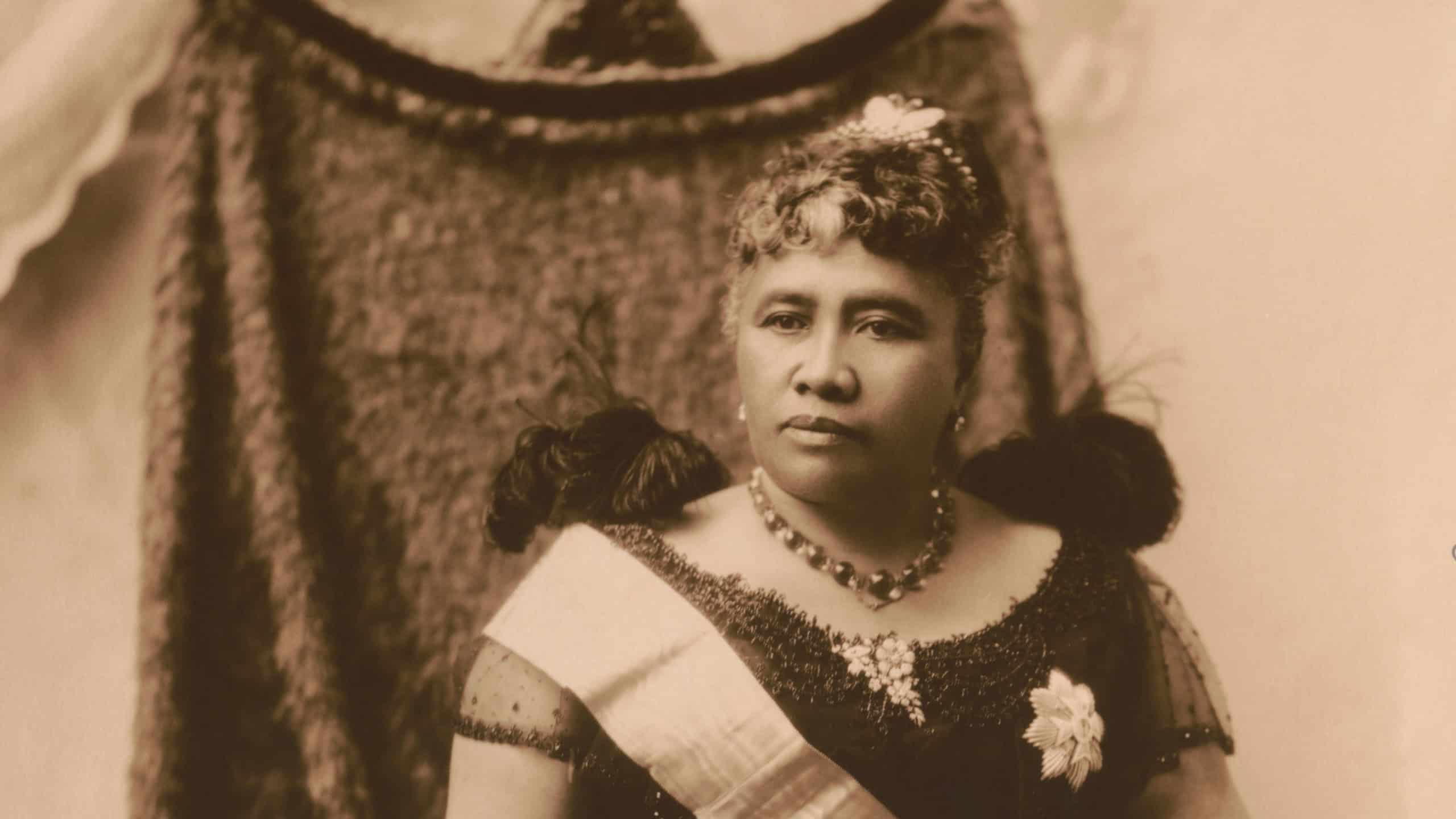 Signed photograph of Liliuokalani, the last sovereign of the Hawaiian kingdom.