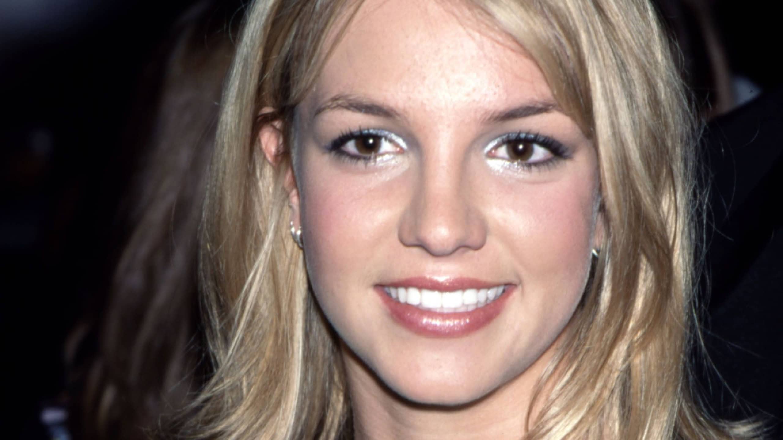 Britney Spears arrives at premiere of DRIVE ME CRAZY, in New York City, September 28, 1999