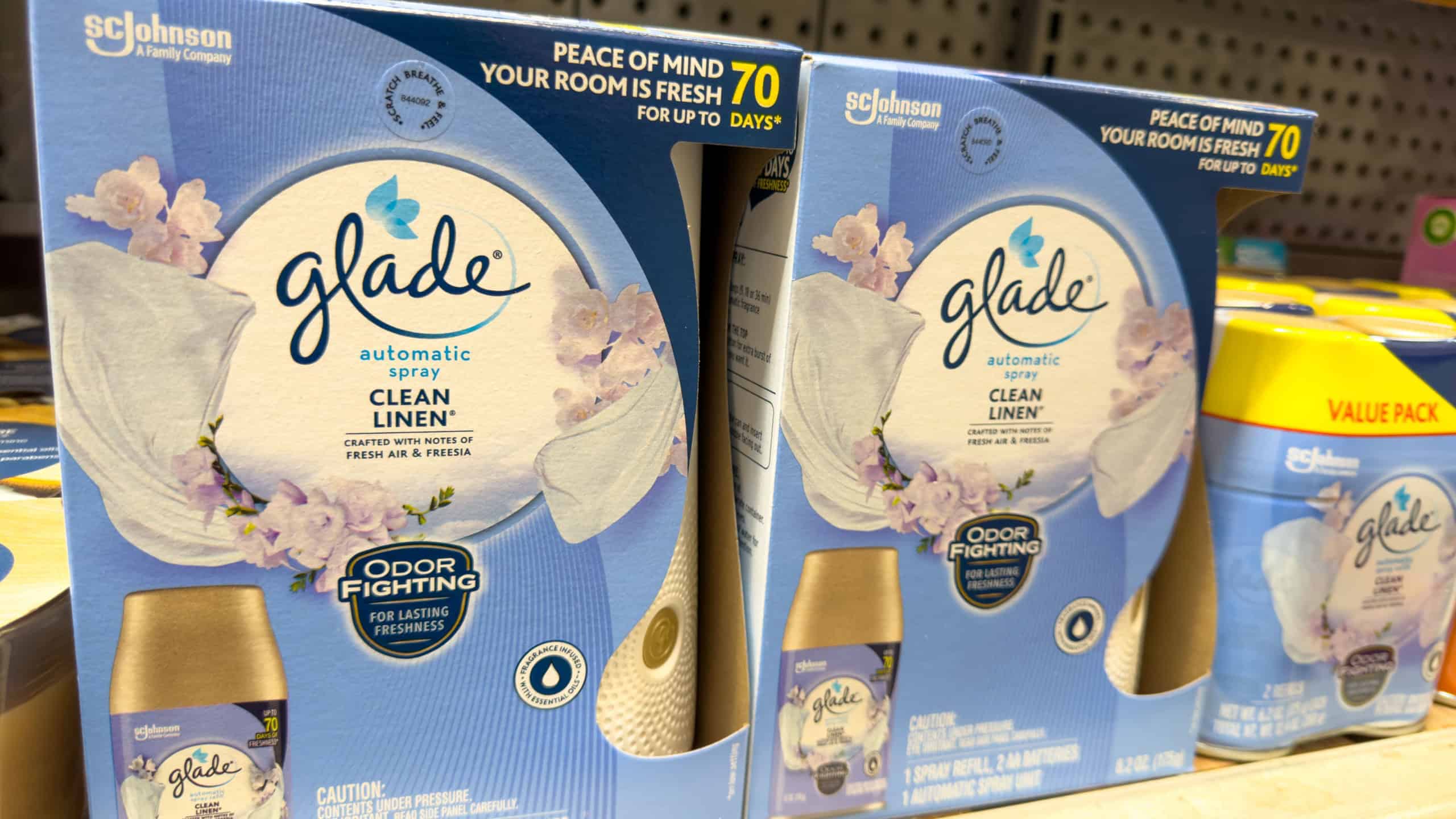 Glade Automatic Clean Linen Air Freshener Refill Retail Shelf.
