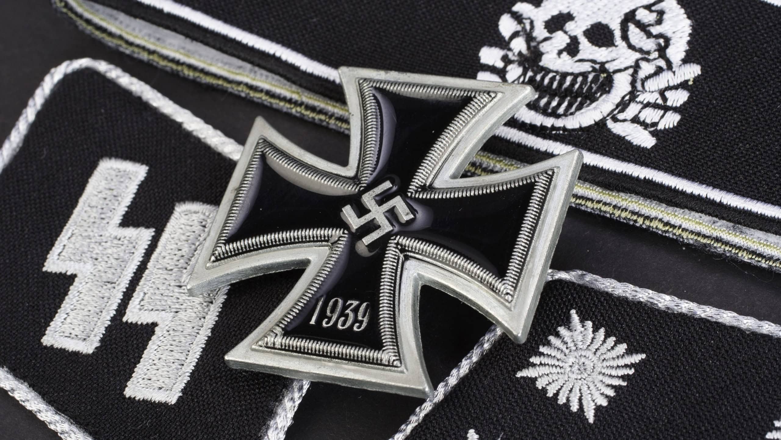WW2 German Waffen-SS military insignia