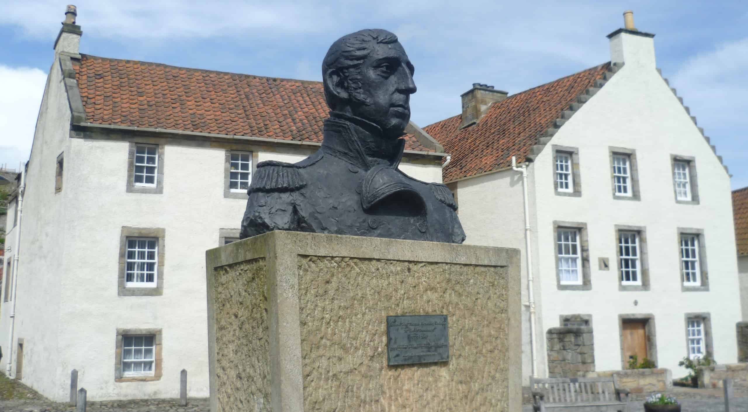 Admiral Cochrane bust, Culross, Fife