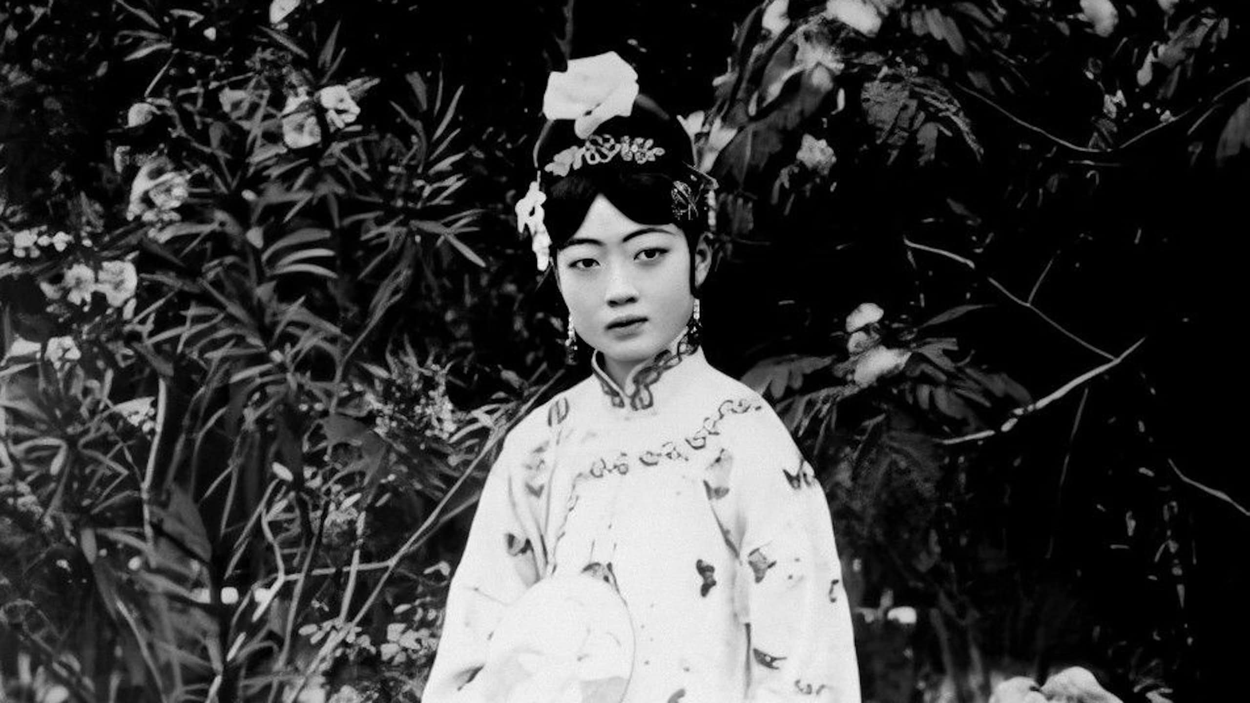 Photograph of Wanrong taken in the Zhang Garden in the summer of 1925 according to the London Illustrated News magazine of May 29th, 1926