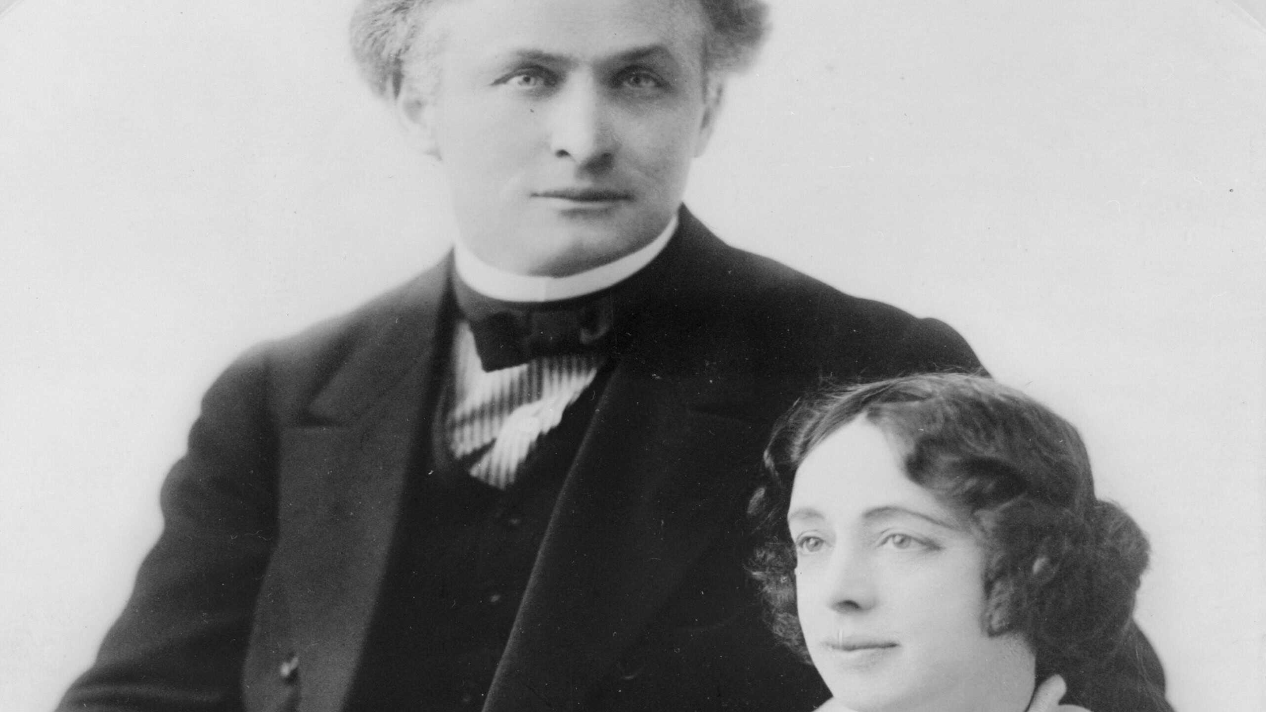 Harry Houdini and his wife