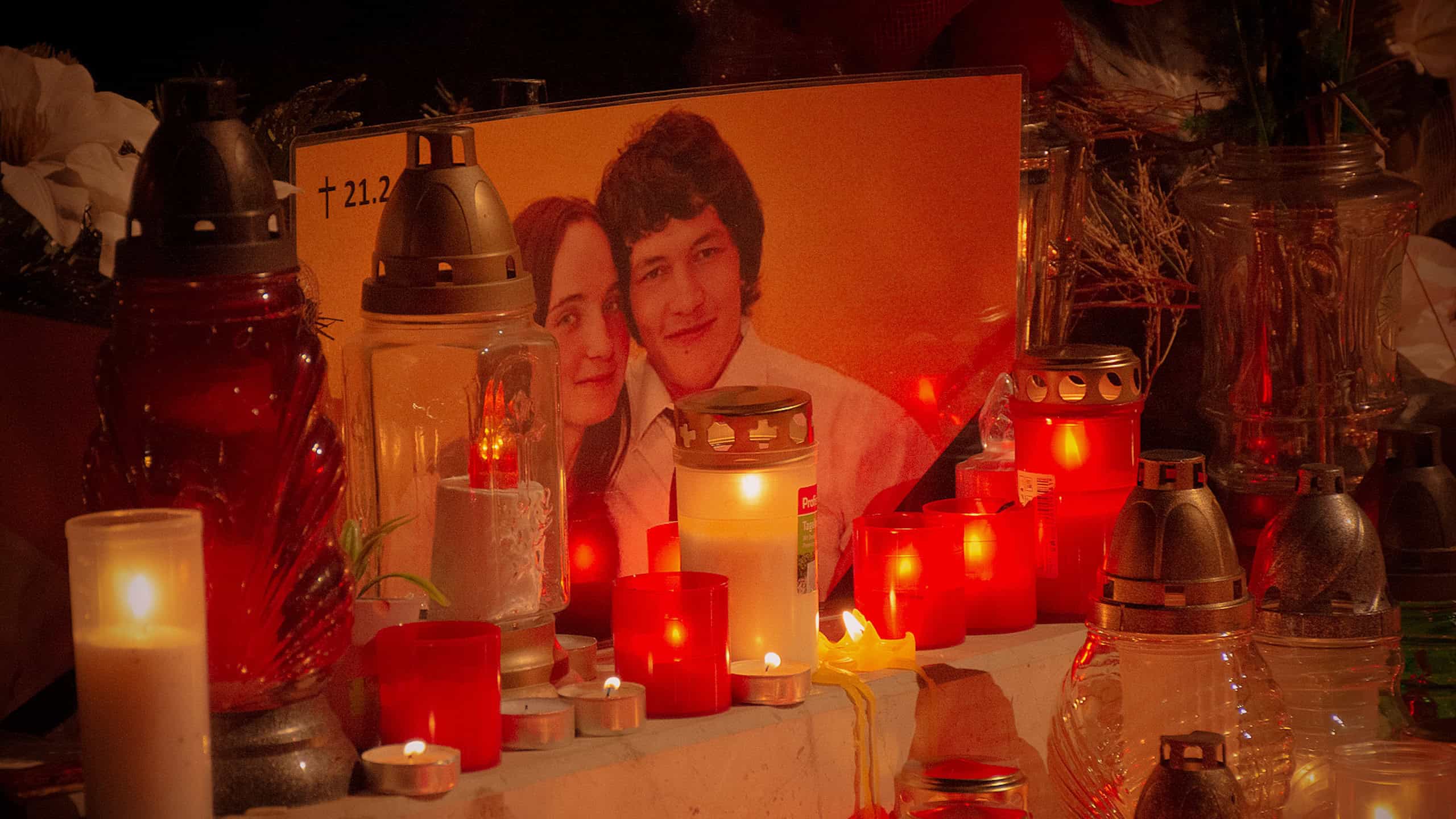 A memorial for Ján Kuciak and Martina Kušnírová next to the statue of saint John Paul II. in Prešov