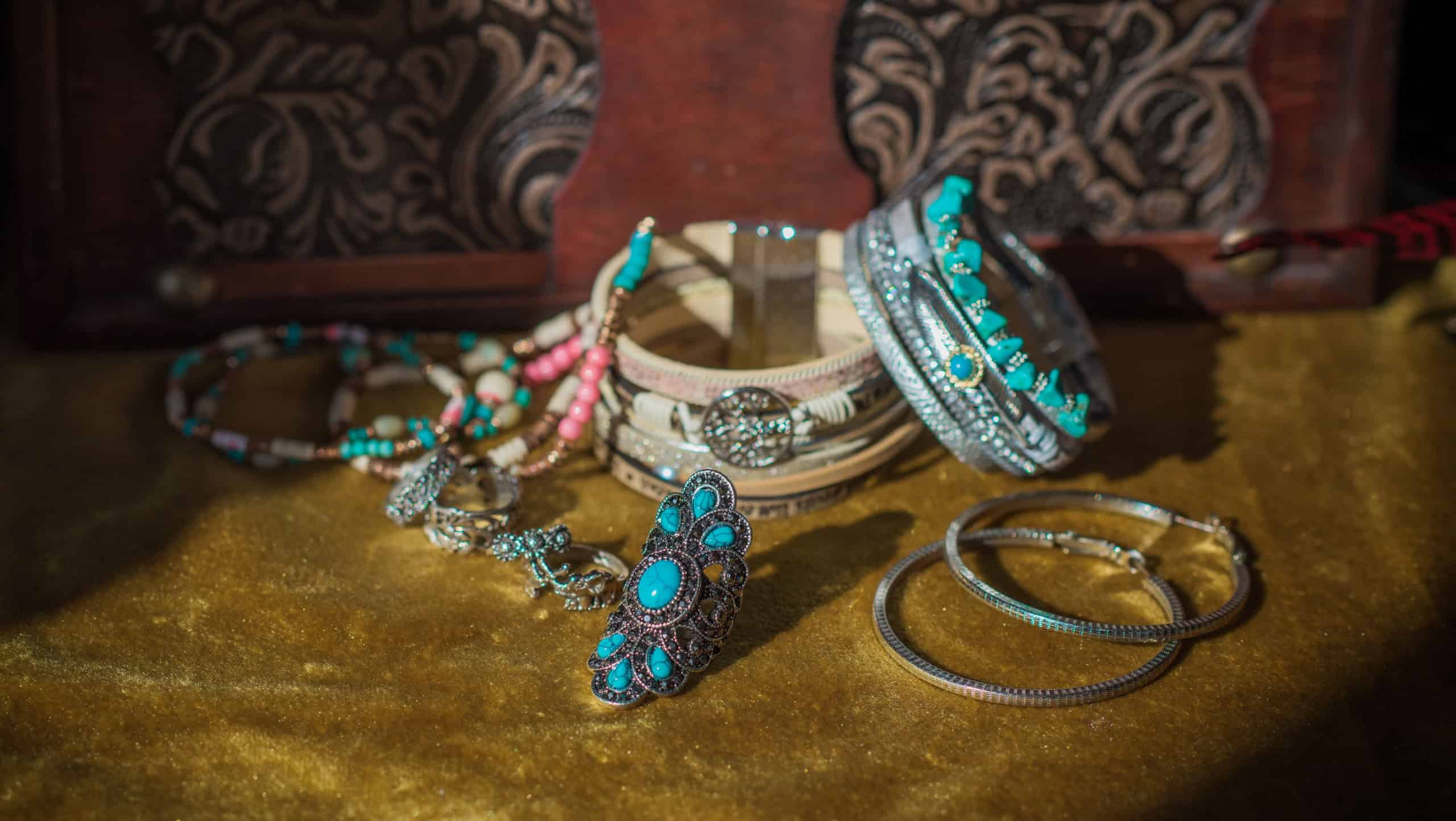 Boho natural accessorize. Women's Bohemian fashionable details