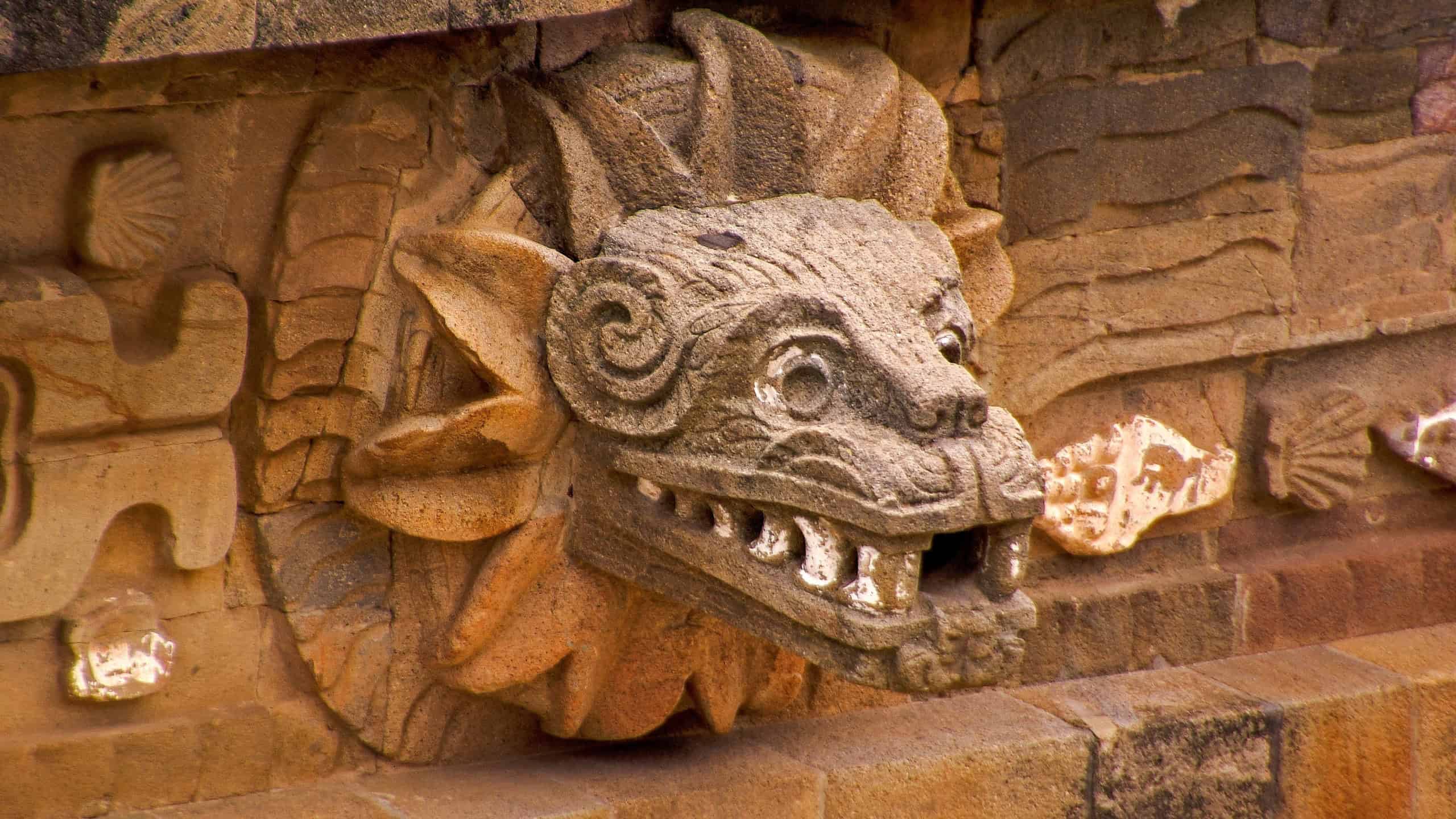 Image of the feathered snake (Quetzalcoatl). Pyramid of the temple of Quetzalcoatat(250-300 dc).Teotihuacán. State of Mexico.Mexico.