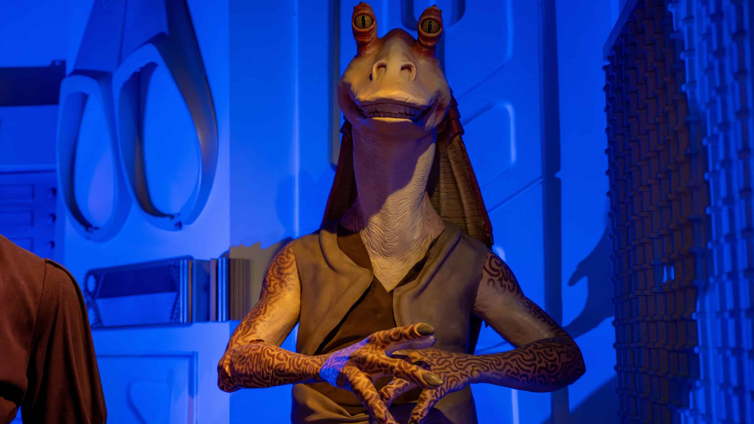 Jar Jar Binks, Star Wars wax statue