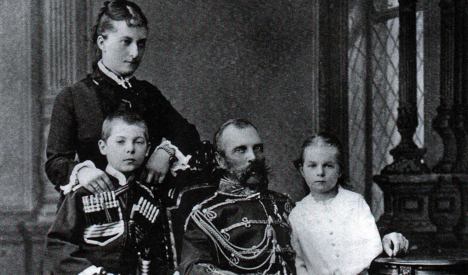 Tsar_Alexander_II,_Princess_Catherine_Dolgorukova_with_their_children_George_and_Olga
