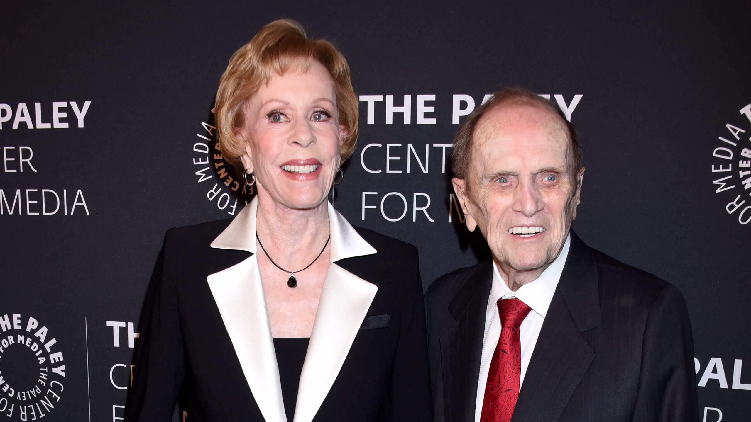 BEVERLY HILLS, CA USA - NOV 21 2019: Carol Burnett and Bob Newhart arrives to "The Paley Honors: A Special Tribute To Television's Comedy Legends" on November 21, 2019 in Beverly Hills, CA