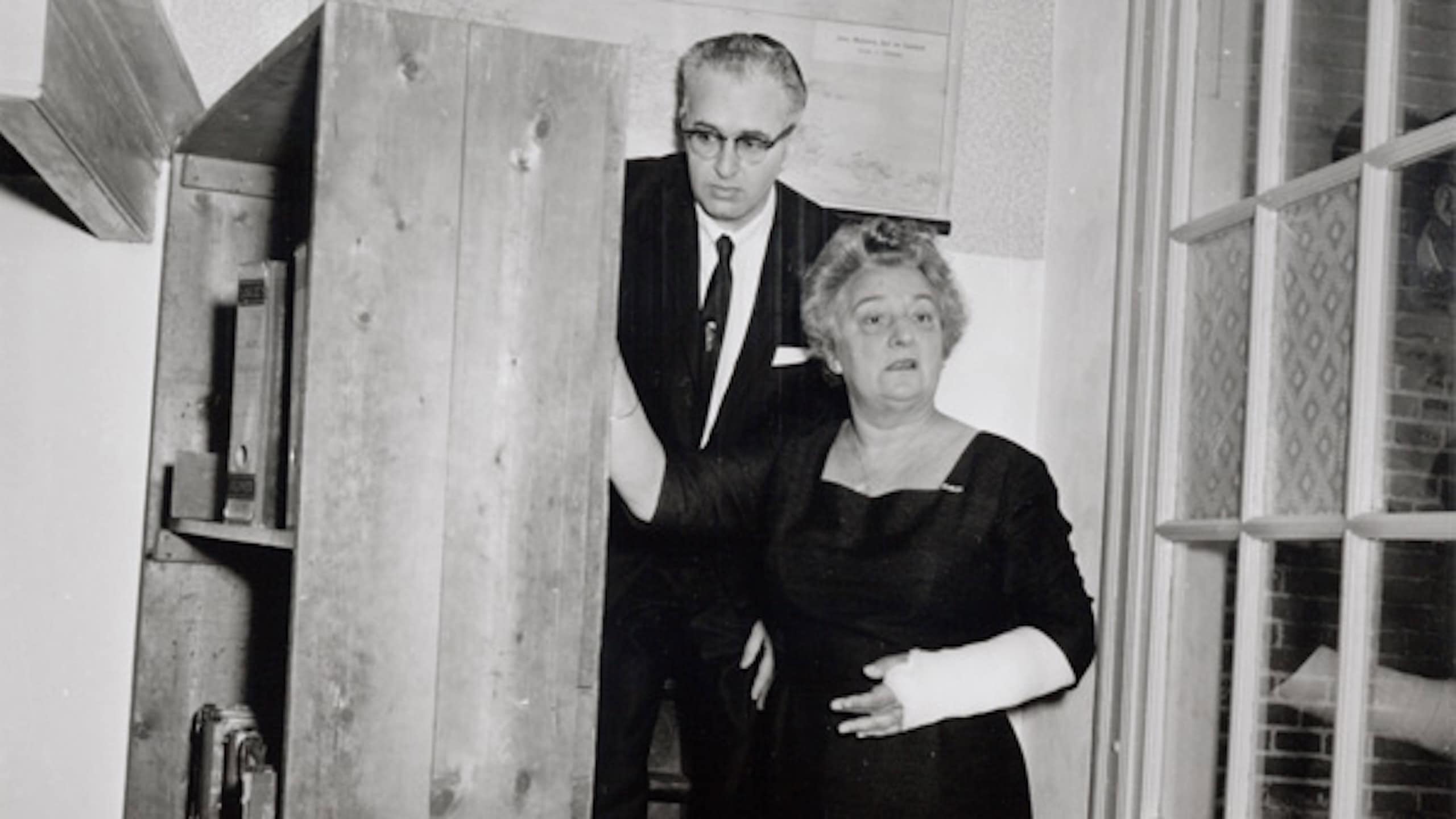 Rabbi Rubens and Truus Wijsmuller in the Anne Frank House, February 22, 1962