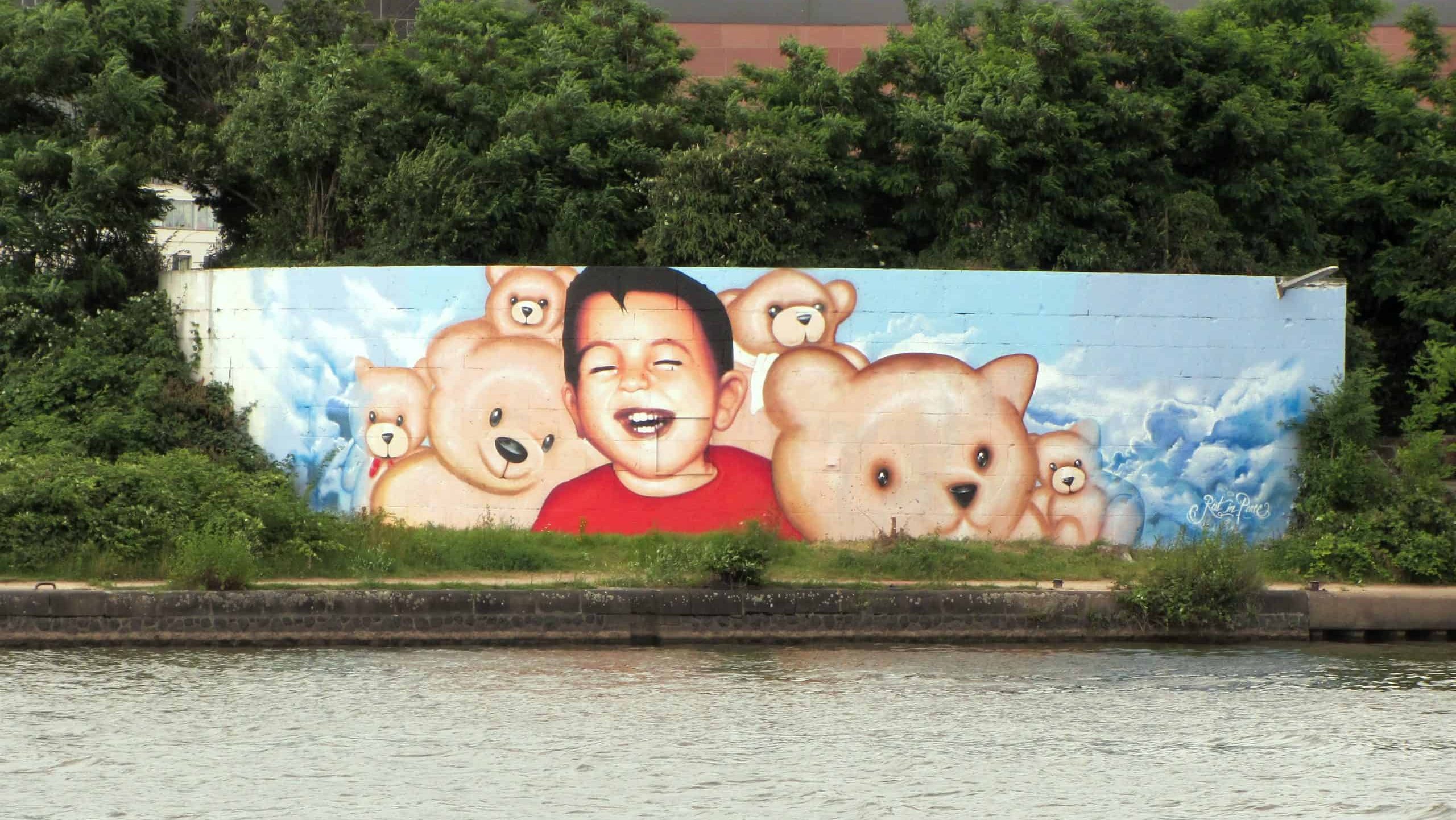 Alan Kurdi Graffiti