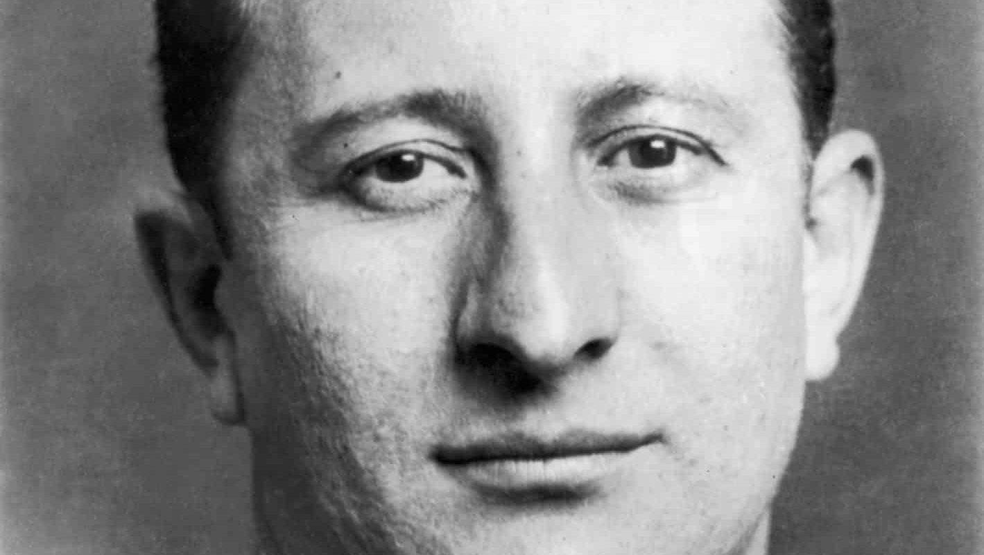 Headshot of Italian gangster Carlo Gambino.