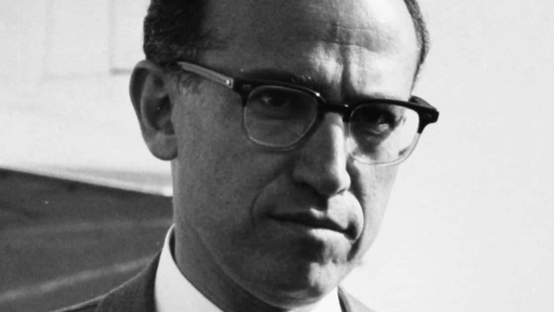 Dr Jones Edward Salk, creator of Salk polio vaccine, at Copenhagen Airport. During four days stay in Kastrup airport CPH, Copenhagen Dr. Salk paid several visits to the Serum Institute, which was first one outside USA which created a polio vaccine. Dr. Salk also addressed the local Biological Society, 1959-05-28.