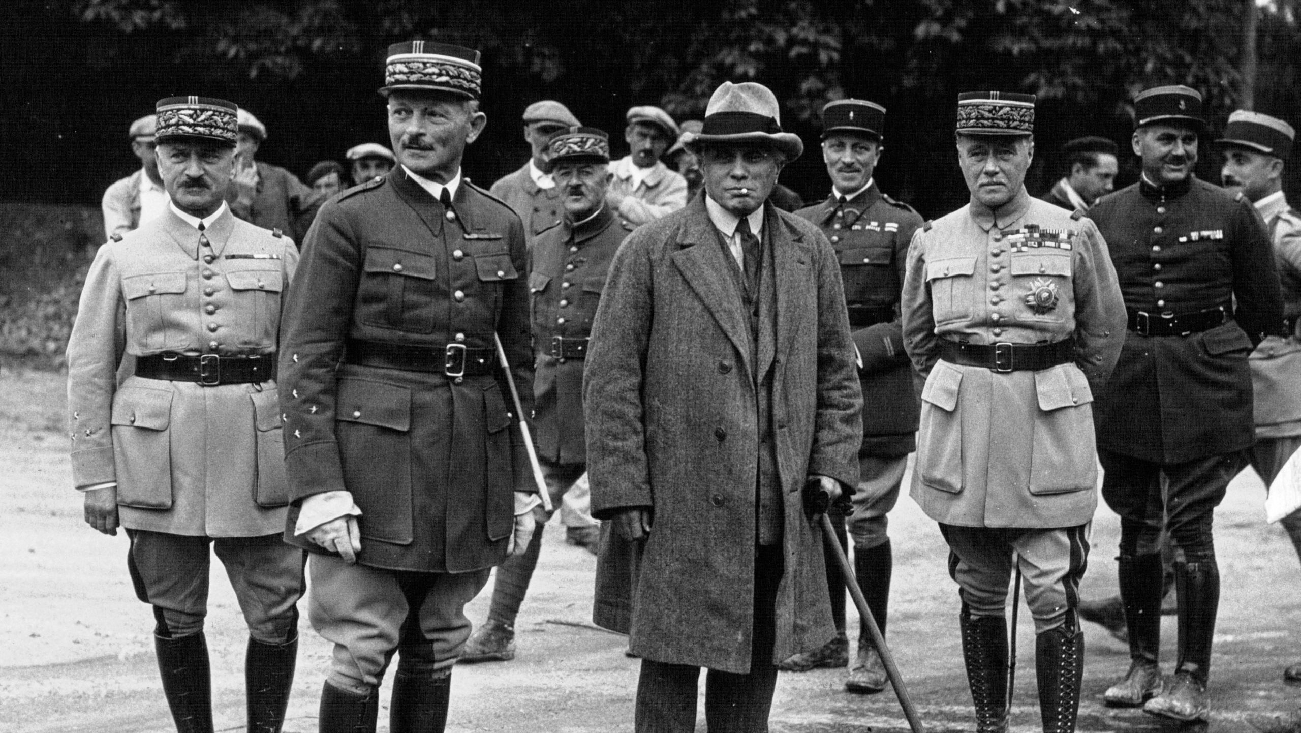 In the foreground, from left to right: Maxime Weygand, Joseph Paul-Boncour, Maurice Gamelin.